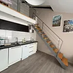 Downtown Apartment *
