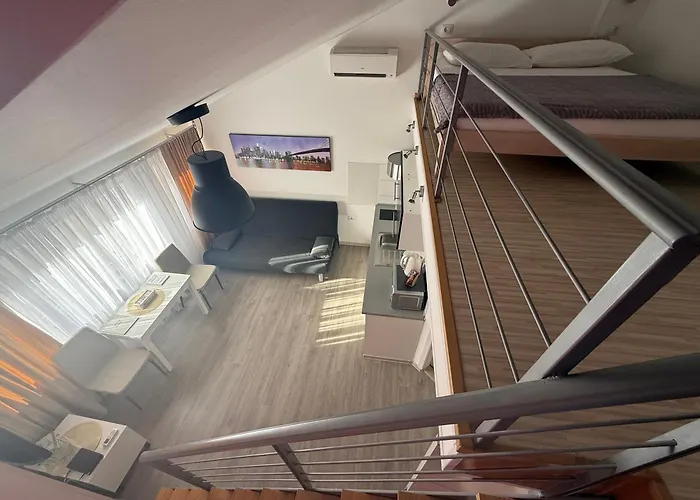 Downtown Apartman Póla